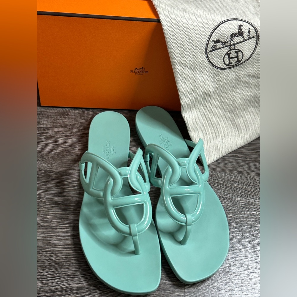 SOLD Hermes Egerie Sandals Size 41 🩴